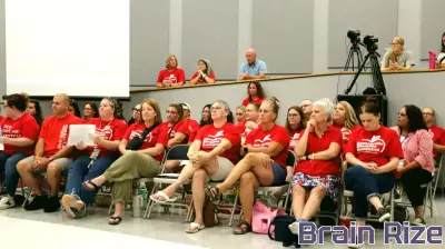 Edwardsville District 7 principal faces union ouster call